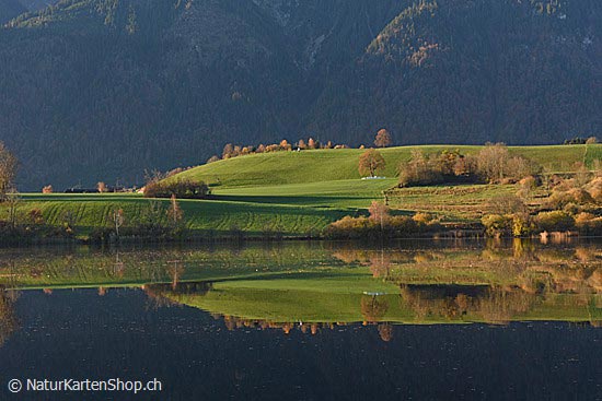 Foto:: Spiegelung einer Kulturlandschaft (Foto,Fotos,Bilder,Bild,)